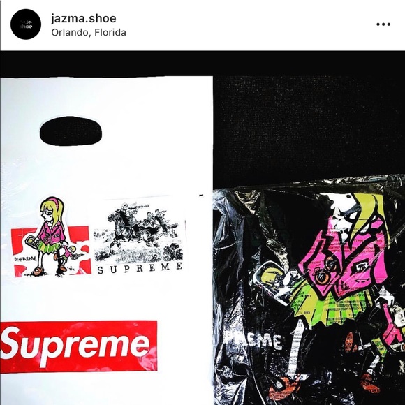 Supreme Suzie Switchblade Black Tee Size XL - Picture 3 of 3